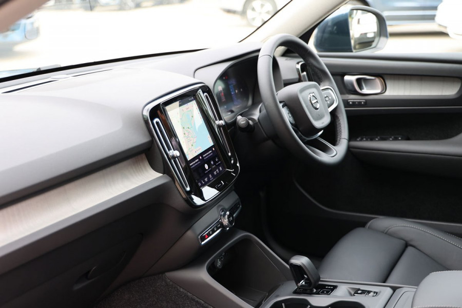 2026 Volvo XC40 XZ Plus B4 SUV Image 31