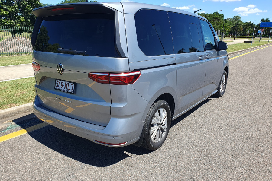 2025 Volkswagen Multivan  Life SWB People Mover Image 7
