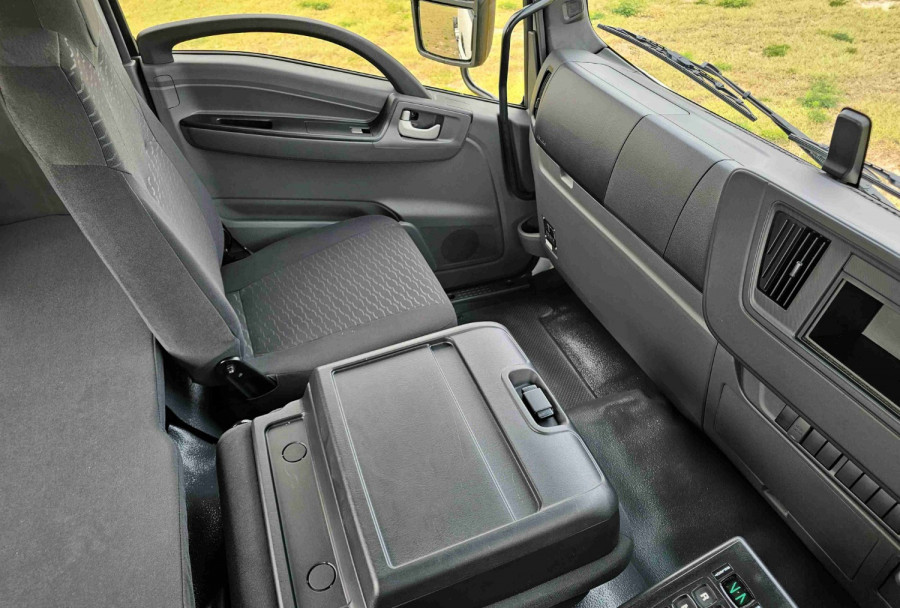 2025 Isuzu FYJ 320-355 AT R67 Cab Chassis Image 12