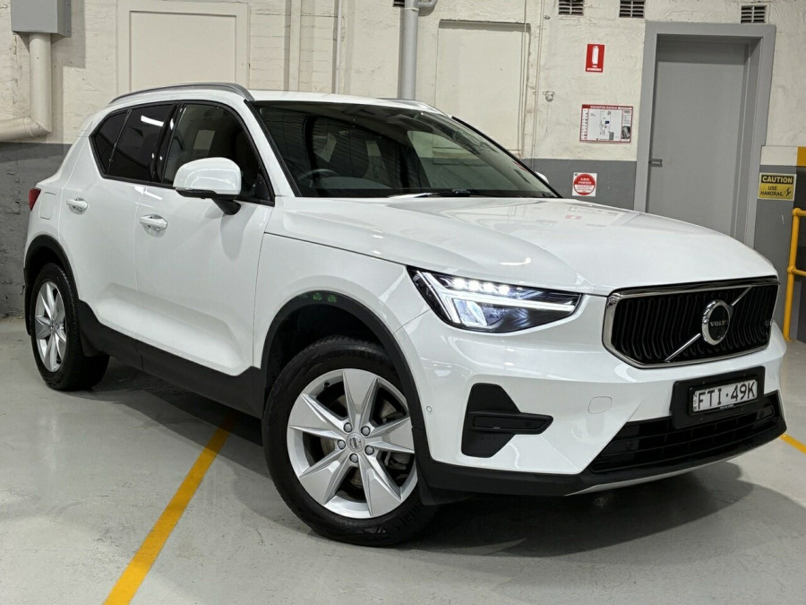 2025 Volvo XC40 XZ Plus B4 SUV Image 1