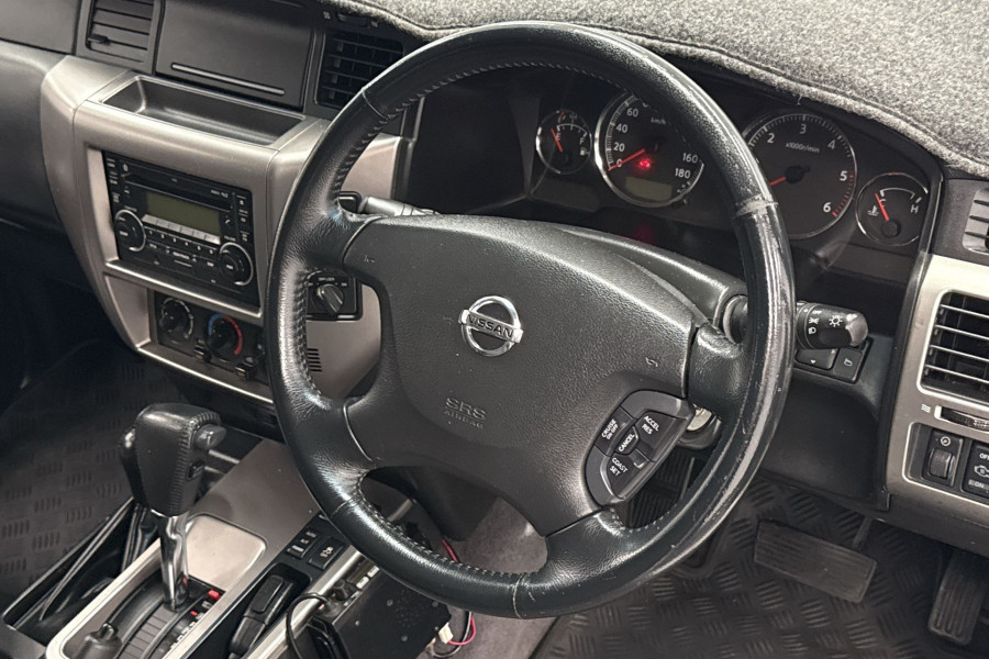 2016 Nissan Patrol GU 10 ST SUV Image 15