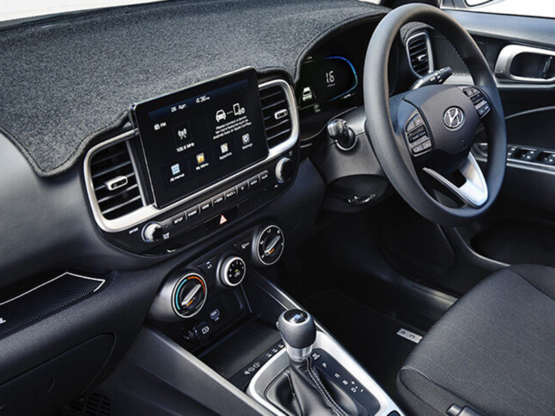 Dash mat - black stitching