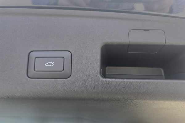 2026 Jaecoo J5  Summit SUV Image 8