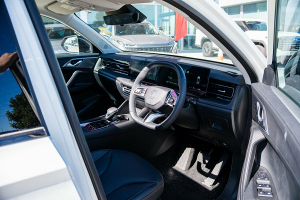 2025 MG HS AS33H Essence Hybrid+ SUV Image 17