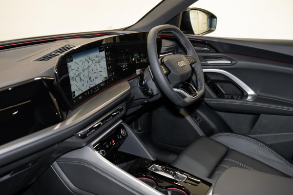 2026 Audi Q5 e-hybrid 270kW SUV image 8