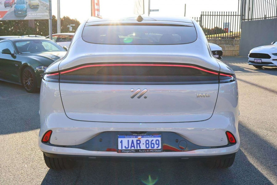 2025 MG IM6 S12L Performance SUV Image 5