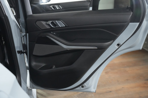 2023 BMW X5 xDrive30d M Sport SUV image 33