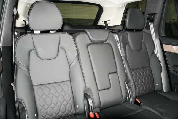 2025 MY26 Volvo XC90 L Series Plus B5 Bright SUV Image 9