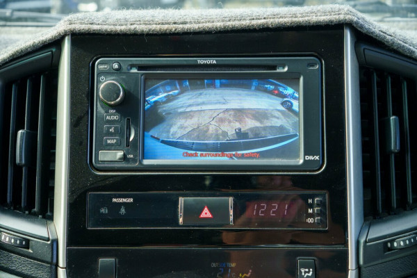 2016 Toyota LandCruiser VDJ200R GXL SUV Image 12