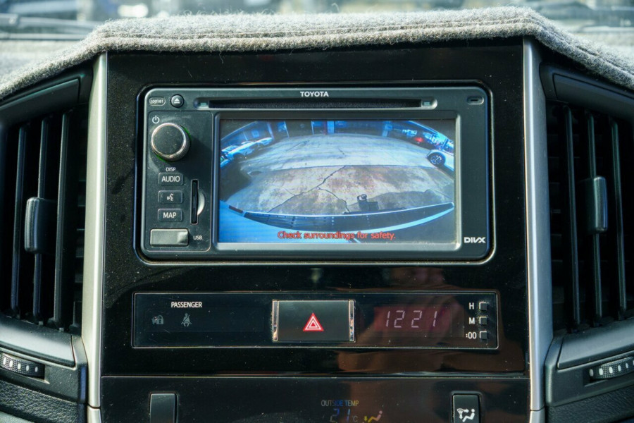 2016 Toyota LandCruiser VDJ200R GXL SUV Image 12