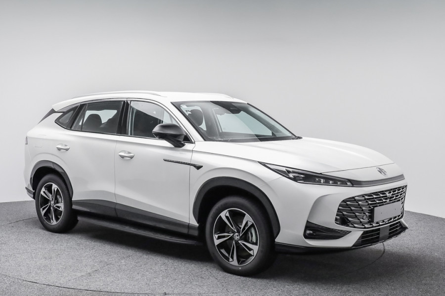 2026 MG HS Super Hybrid Excite SUV Image 1