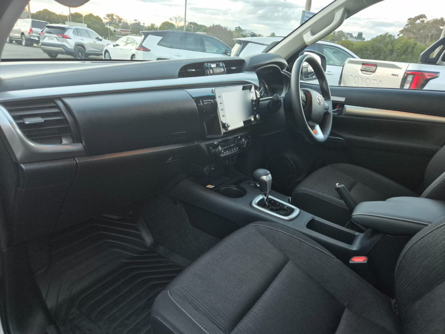 2024 Toyota HiLux GUN126R SR5 48V Ute Image 30