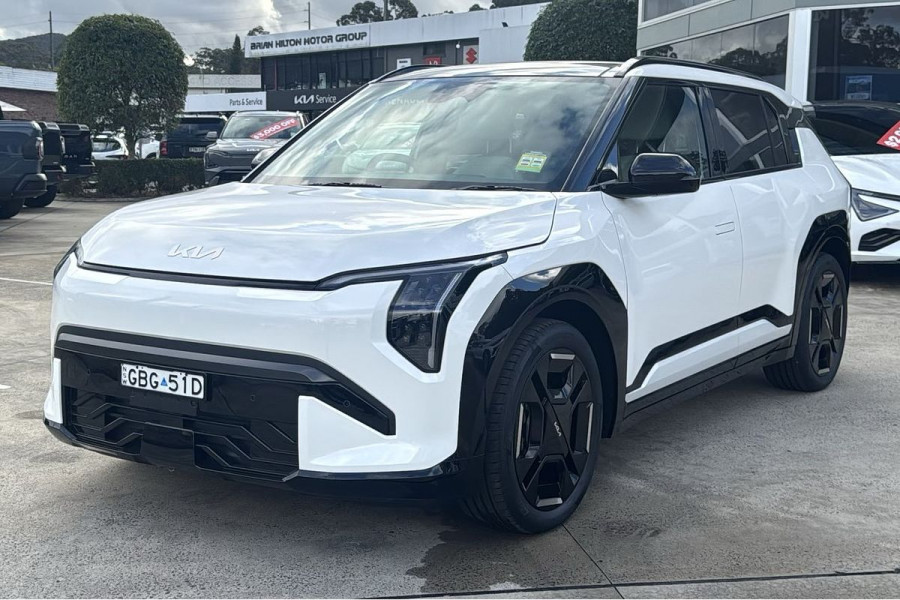 2025 Kia EV3 SV GT-Line SUV Image 3