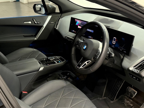 2026 MY25 BMW iX I20 xDrive45 M Sport SUV image 11
