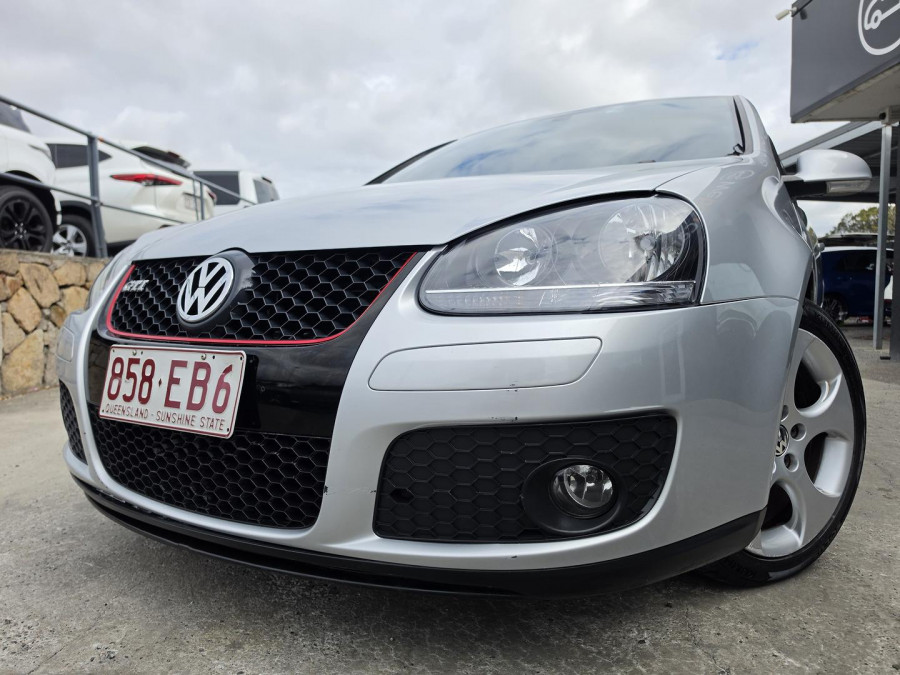 2007 Volkswagen Golf V GTI Hatch Image 2