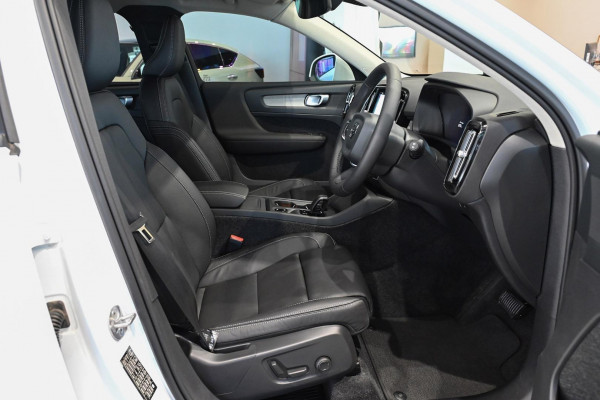 2024 MY25 Volvo XC40 XZ Plus B4 SUV Image 6
