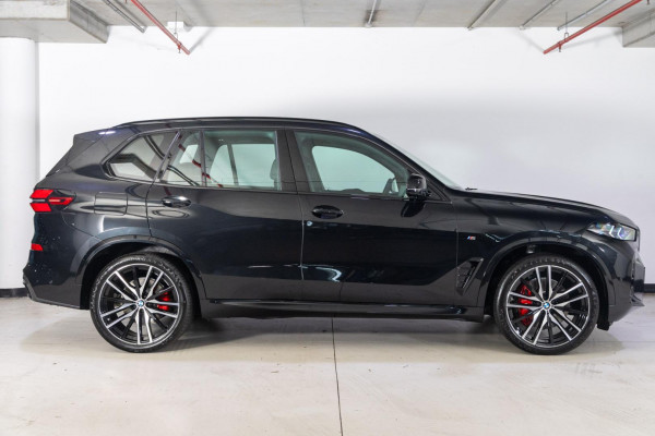 2026 BMW X5 G05 LCI xDrive30d M Sport SUV image 6
