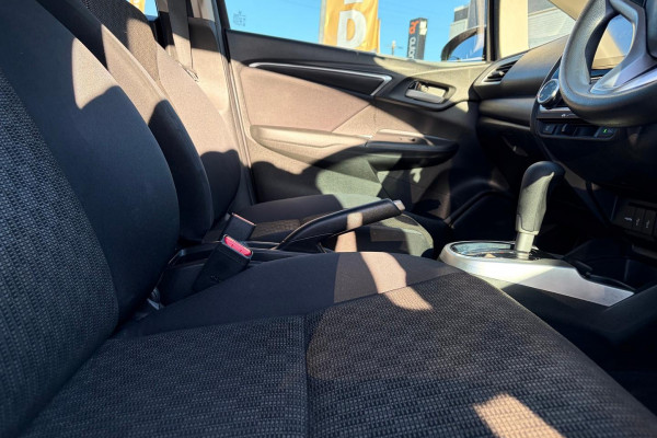 2016 Honda Jazz GF VTi Hatch Image 17
