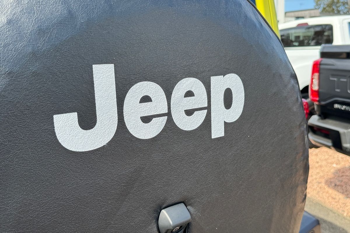 2023 Jeep Wrangler JL Rubicon SUV Image 17