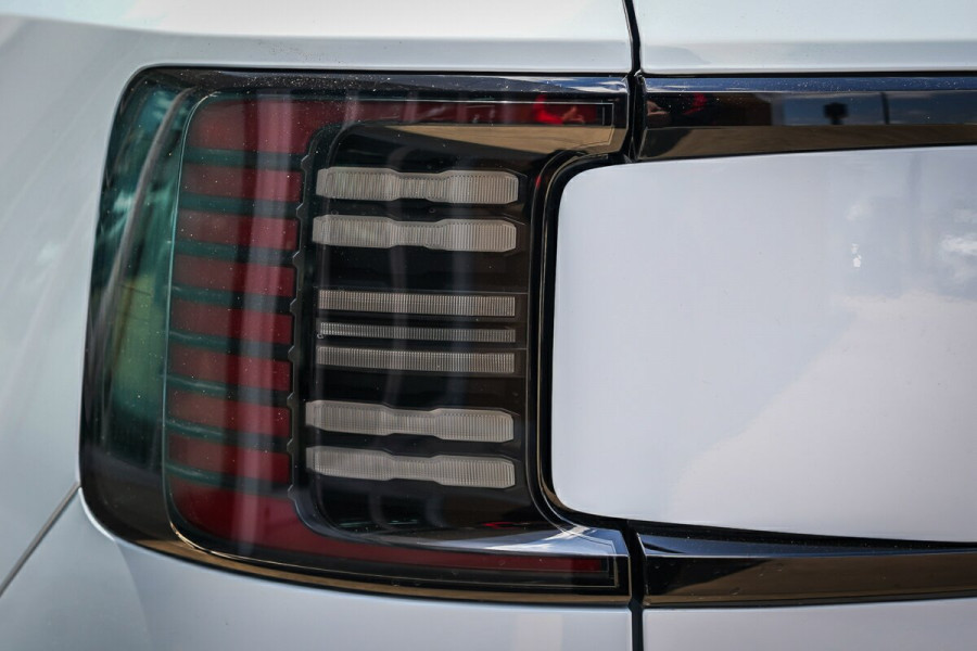 2023 MY24 Volvo EX30  Single Motor Extended Range Ultra SUV Image 9