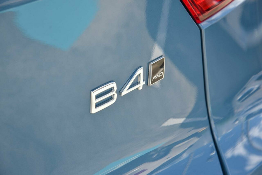 2024 MY25 Volvo XC40 XZ Ultra B4 Bright SUV Image 12