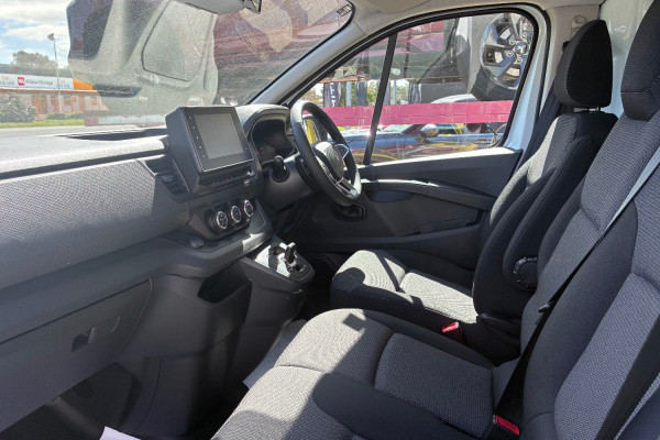 2026 Renault Trafic X82 Pro Van Image 13