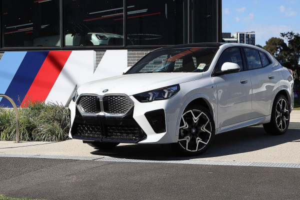 BMW iX2 eDrive20 M Sport U10