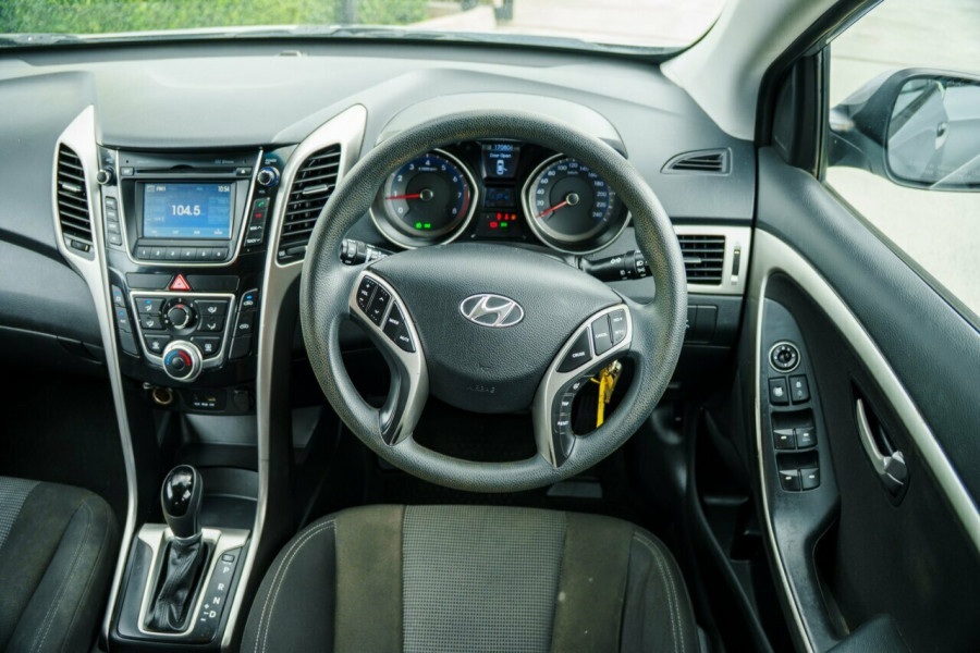 2013 Hyundai i30 GD2 Active Hatch Image 10