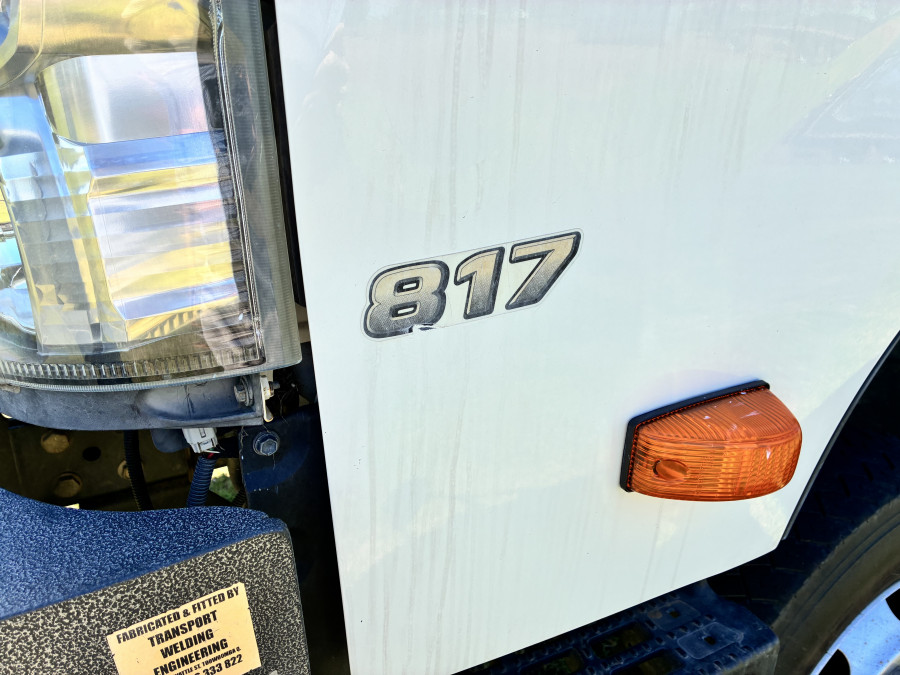 2018 Hino 300 Tray Dropside Image 7