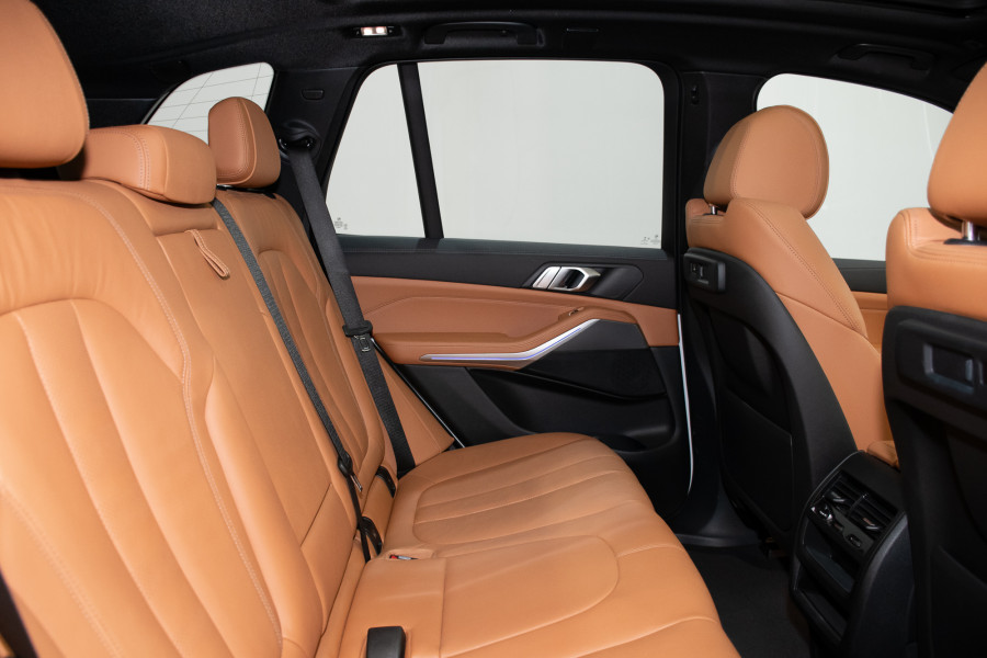 2021 BMW X5 xDrive30d SUV Image 3