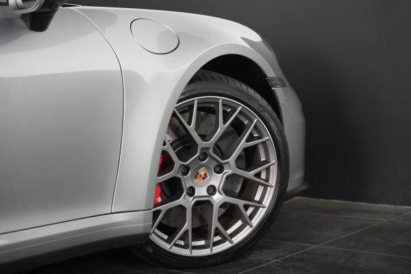2025 Porsche 911 992.2 Carrera S Coupe Image 29