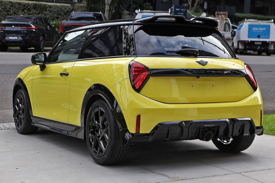 2026 MINI Cooper F66 JCW Favoured Hatch