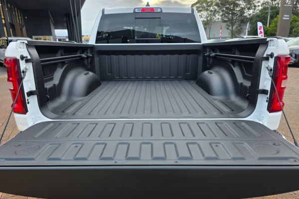 2026 Ram 1500 DT Express Black Edition Hurricane SO Ute Image 25