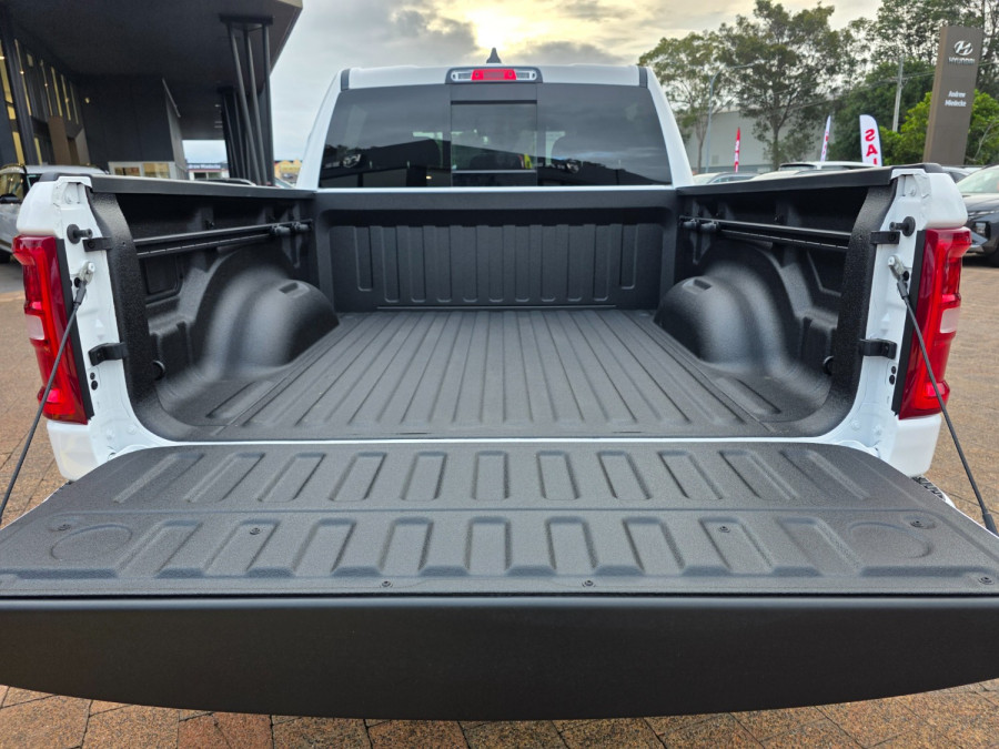 2026 Ram 1500 DT Express Black Edition Hurricane SO Ute Image 25