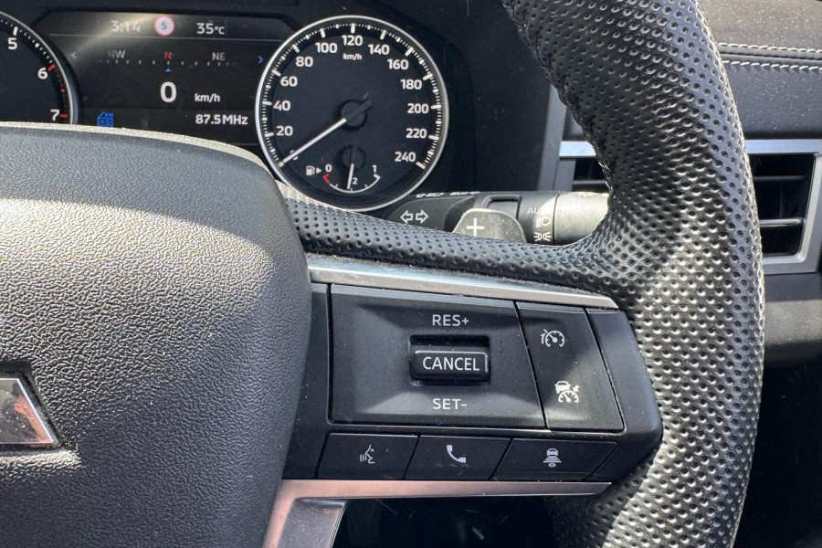 2022 MY22.5 Mitsubishi Outlander ZM LS SUV Image 14