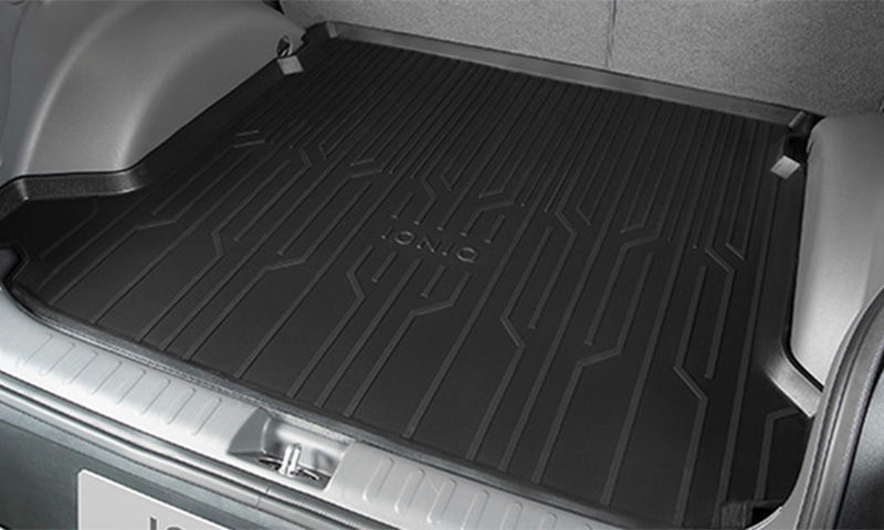 Cargo liner tray