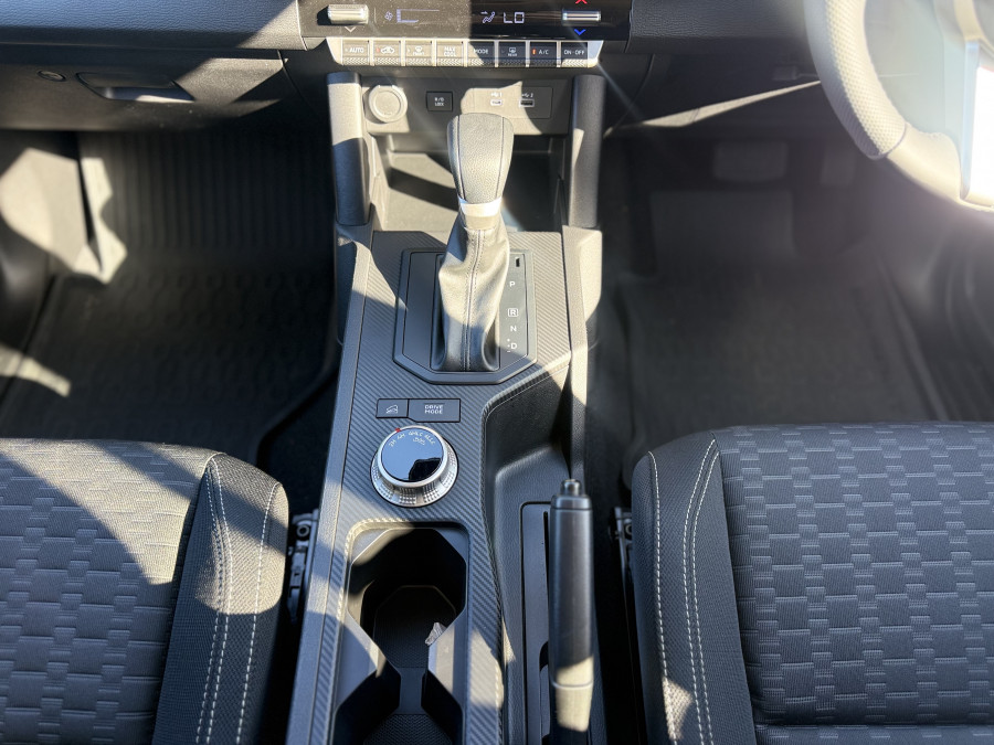 2026 Mitsubishi Outlander ZM ES SUV Image 12