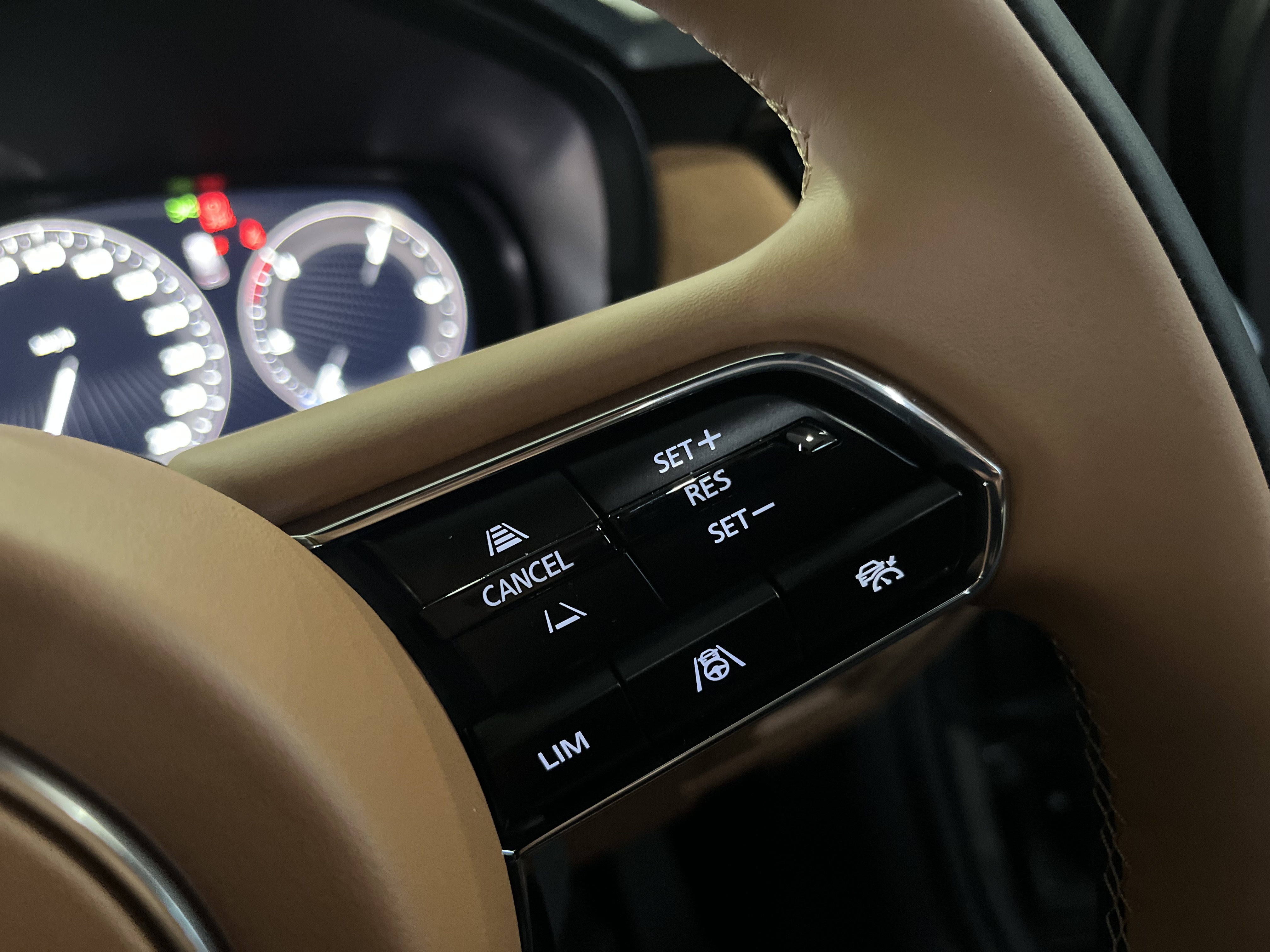 2024 Mazda CX-70 KJ G50e Azami SP SUV Image 25