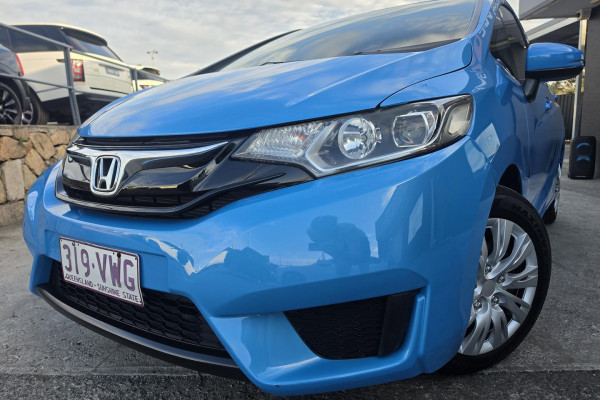 2015 Honda Jazz GF VTi Hatch Image 2