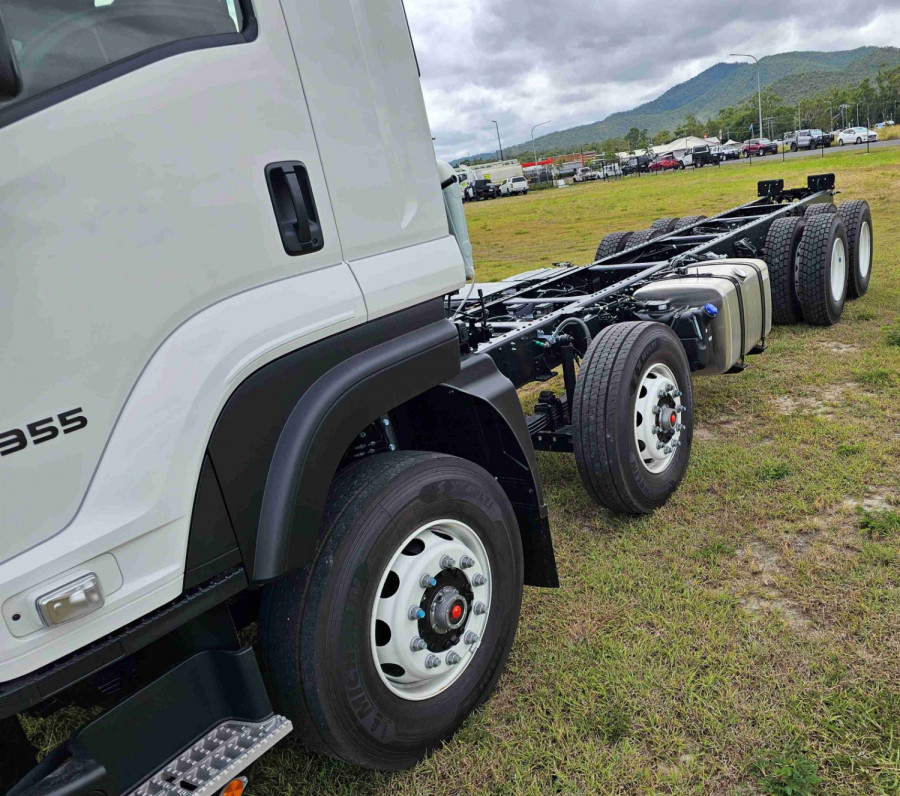 2025 Isuzu FYJ 320-355 AT R67 Cab Chassis Image 3