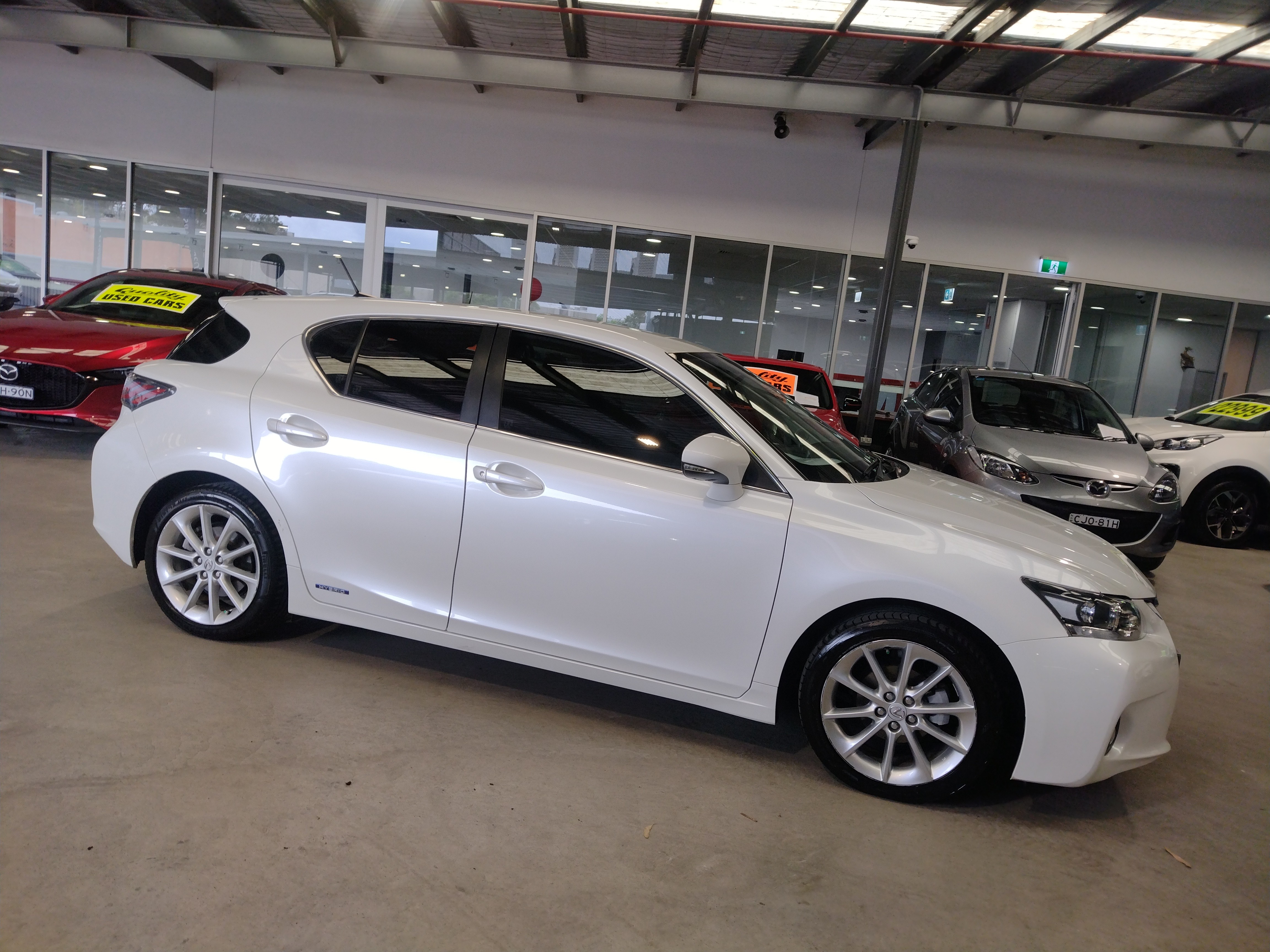 2013 Lexus CT ZWA10R CT200h Luxury Hatch Image 2