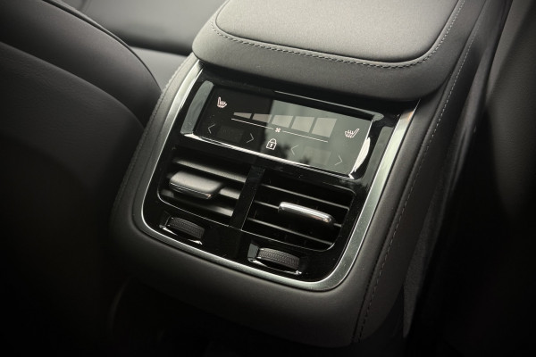2026 Volvo XC90 L Series Ultra B5 Bright SUV Image 13
