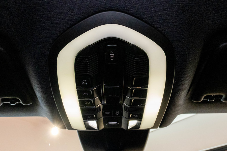 2024 Porsche Macan 95B S SUV