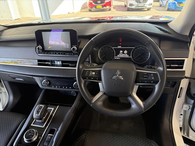 2022 MY23 Mitsubishi Outlander ZM ES SUV Image 15