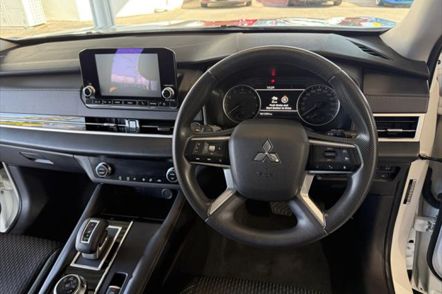 2022 MY23 Mitsubishi Outlander ZM ES SUV Image 15
