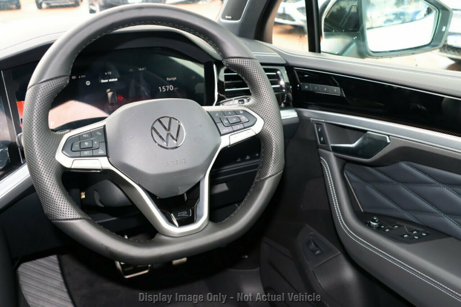2026 Volkswagen Touareg RC 210TDI Wolfsburg Edition SUV Image 7