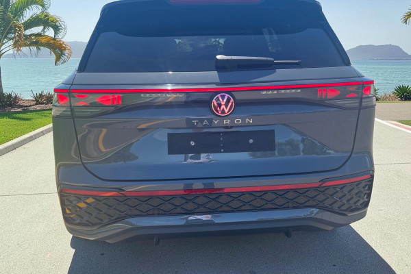 2025 Volkswagen Tayron R4 195TSI R-Line SUV Image 8