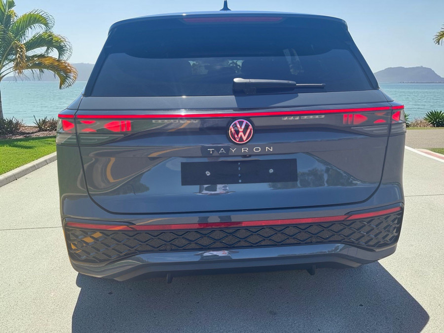 2025 Volkswagen Tayron R4 195TSI R-Line SUV Image 8