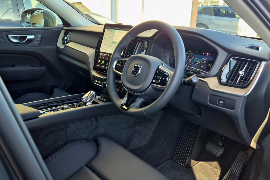 2026 Volvo XC60 UZ Plus B5 Bright SUV