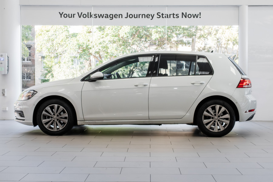 2020 Volkswagen Golf 7.5 110TSI Trendline Hatch Image 3